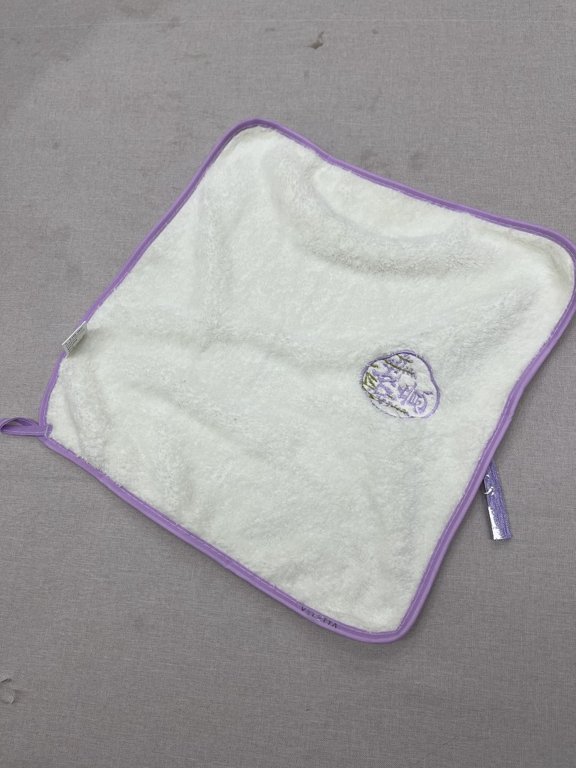 VEVETTA Ultra-Soft Microfiber Hand Towel with Hanging Loop and Purple Trim